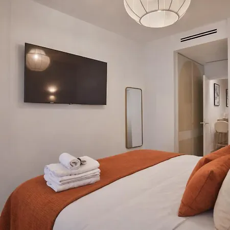 Beautiful Renovated With Ac - East Parigi